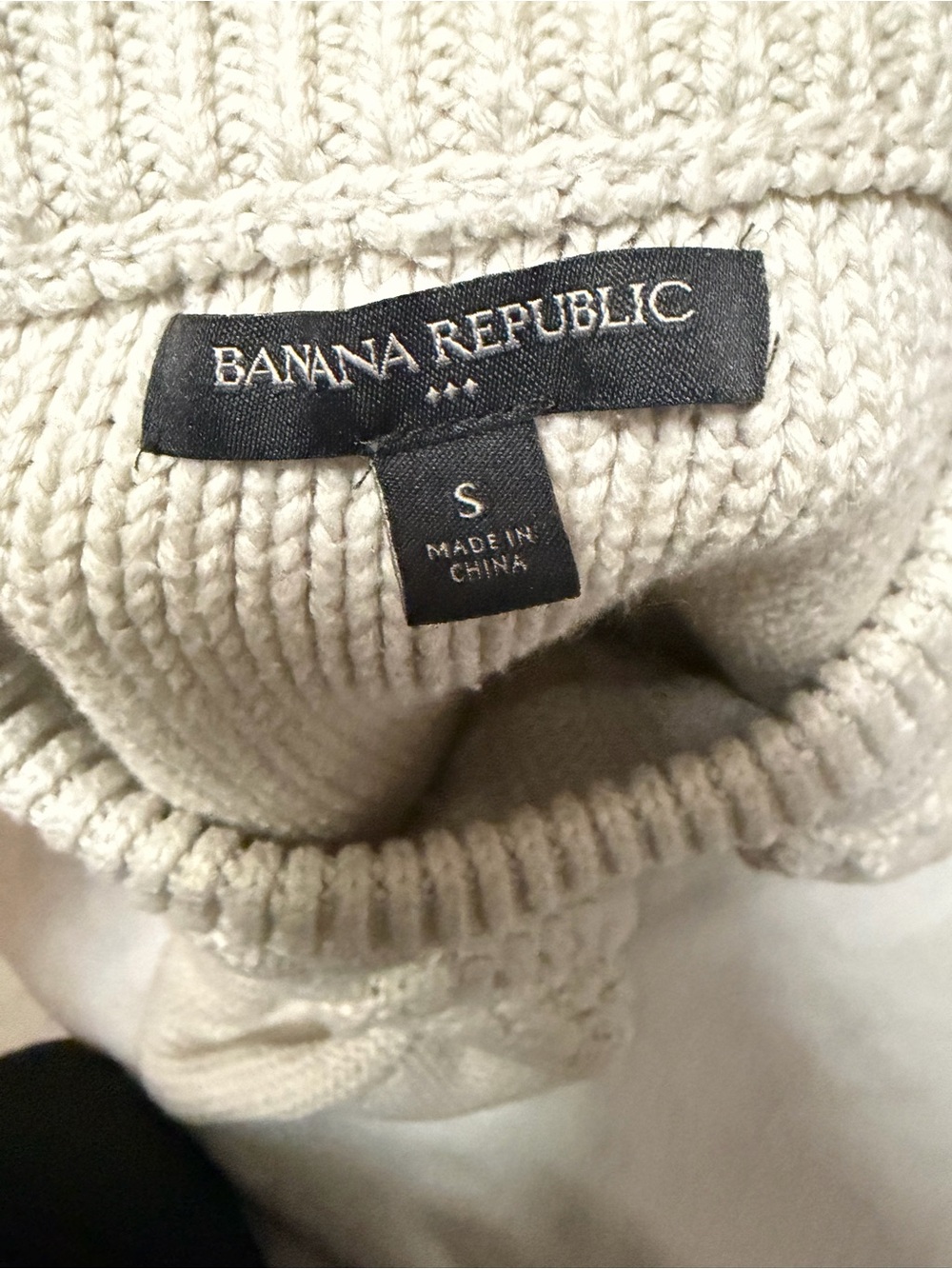 Banana Republic Off-White Knit Sweater
